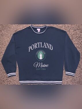 Portland Maine Navy Graphic Crewneck Sweatshirt